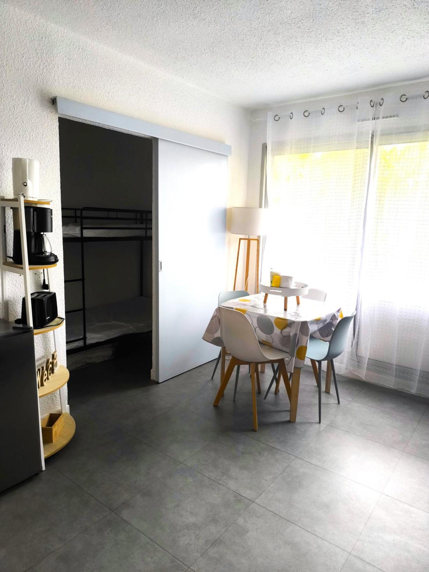 Ferienwohnung La Desirade Avec Parking- Port - Wifi Couchage En 160 Neuf Agde Exterior foto